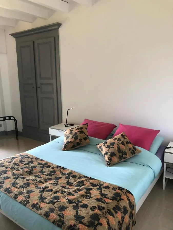 ** Bed & Breakfast La Ferme Du Bonheur Bed and Breakfast Arbigny Frankrike